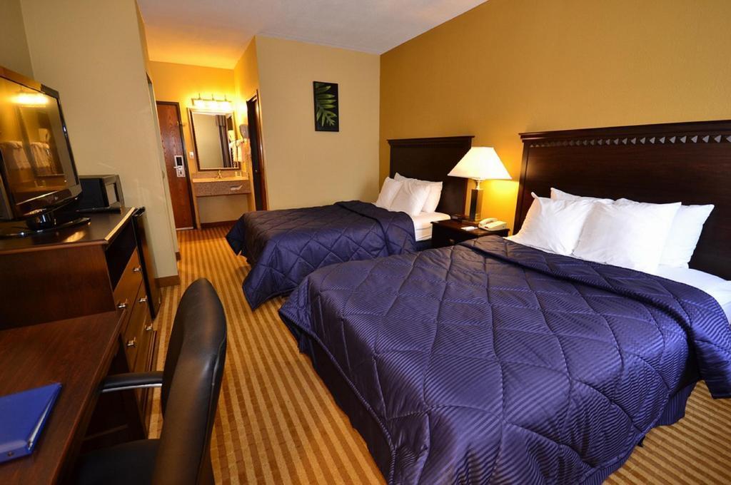 Quality Inn Merriam Kansas City Екстер'єр фото