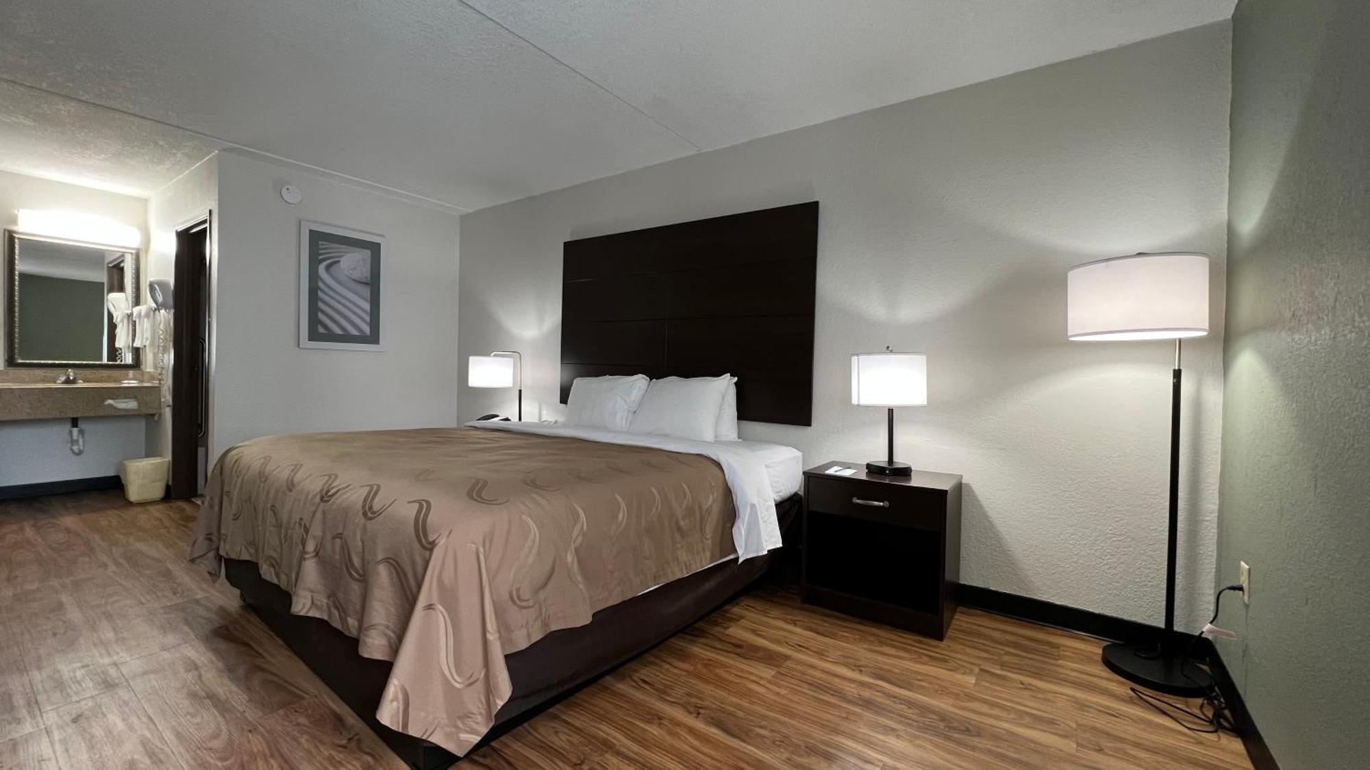 Quality Inn Merriam Kansas City Екстер'єр фото