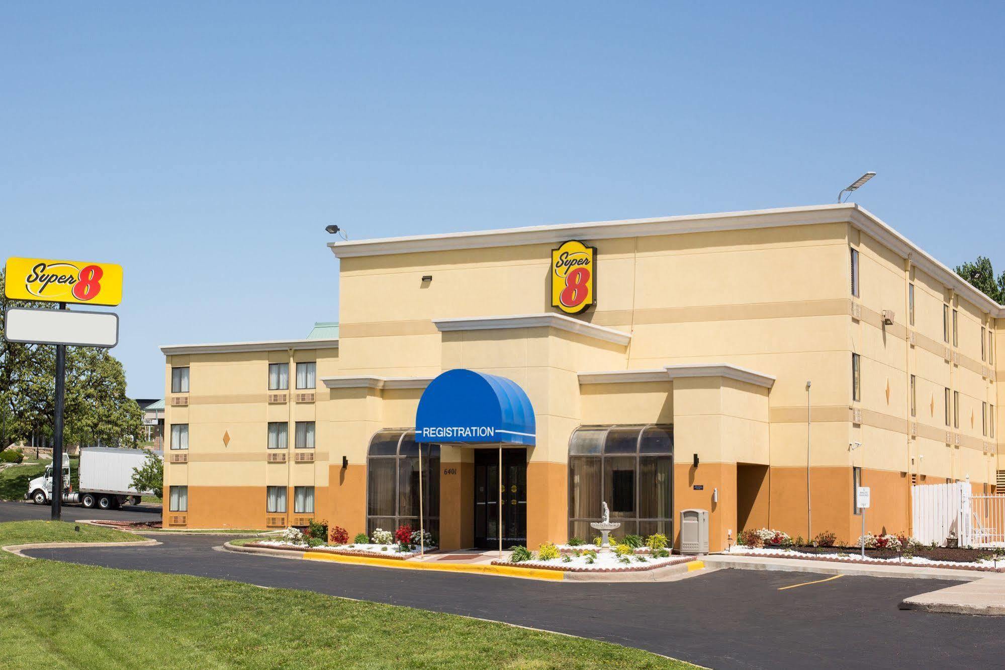 Quality Inn Merriam Kansas City Екстер'єр фото