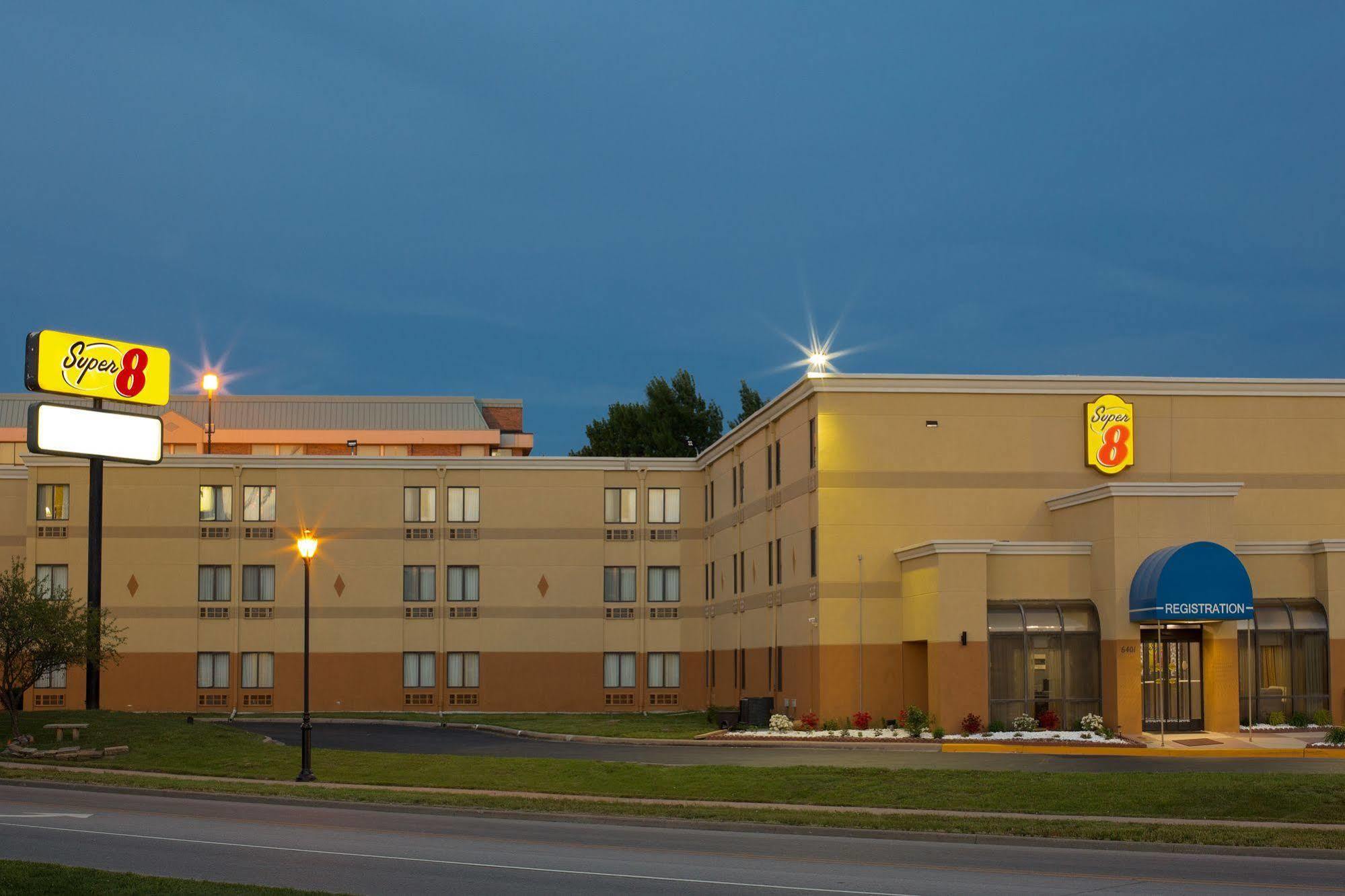 Quality Inn Merriam Kansas City Екстер'єр фото