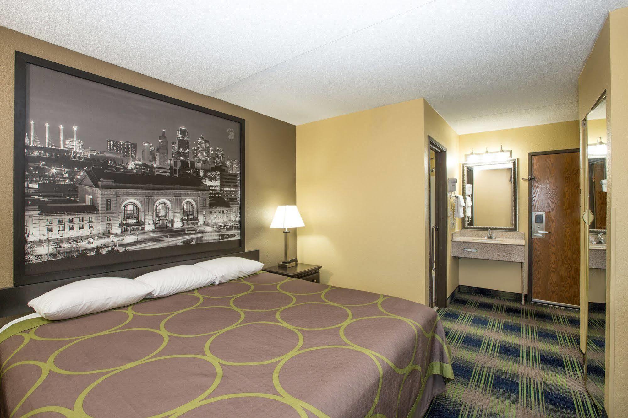 Quality Inn Merriam Kansas City Екстер'єр фото