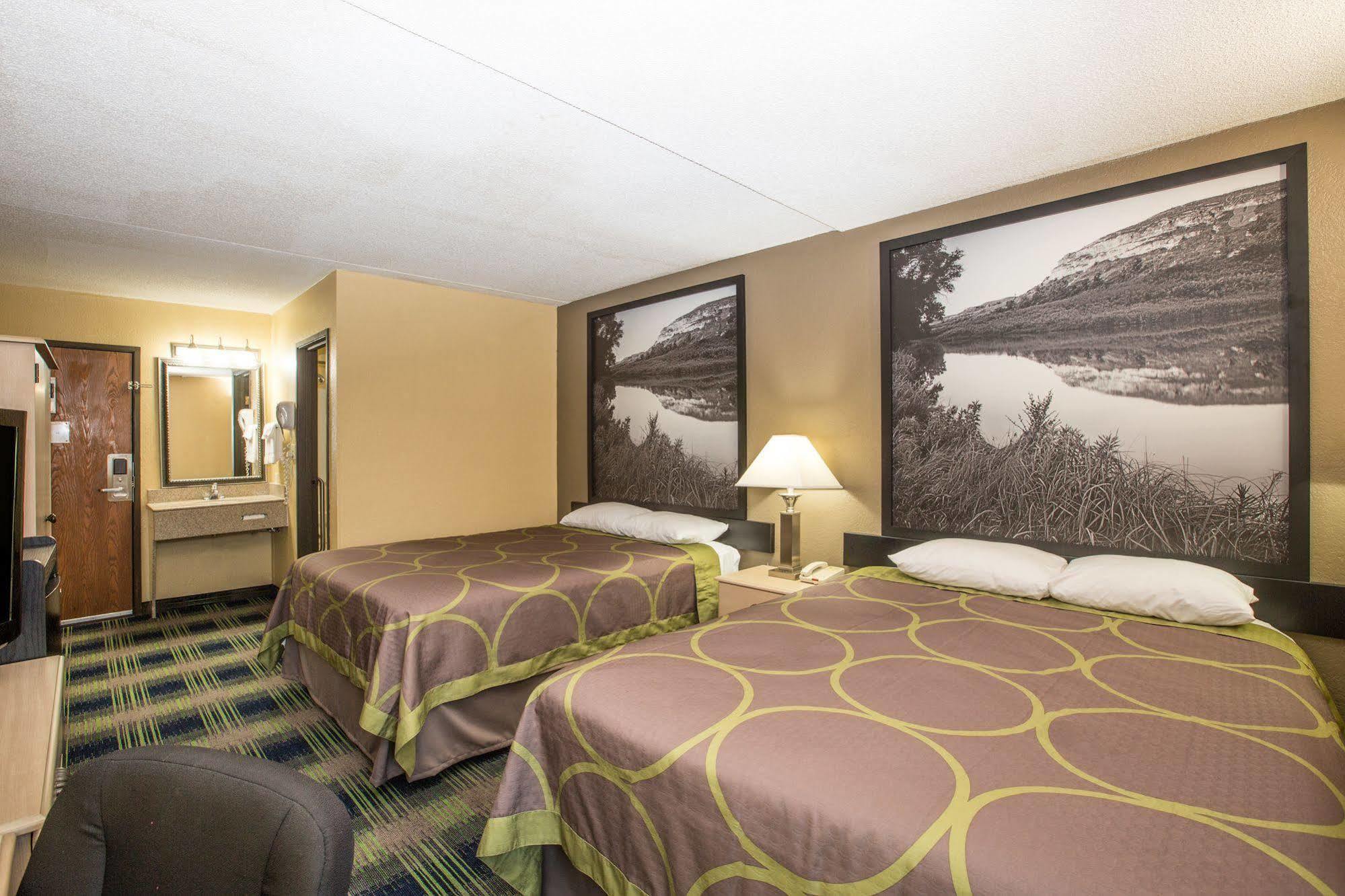 Quality Inn Merriam Kansas City Екстер'єр фото